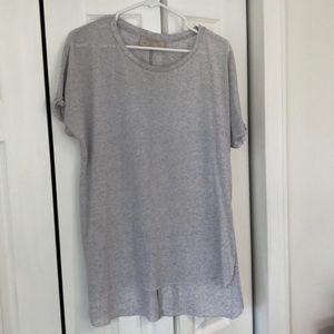 Grey tee